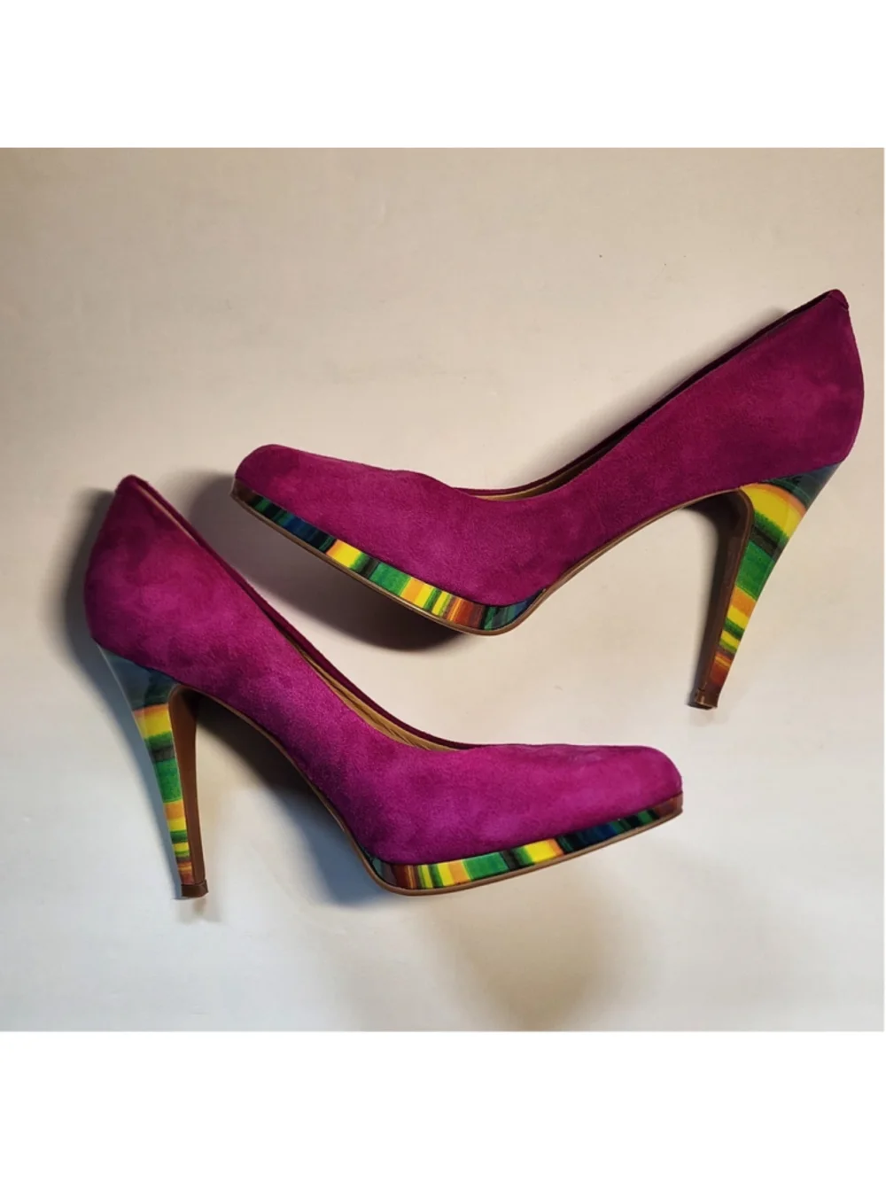 Nine West Rocha Fuchsia Magenta Suede Rainbow Striped Platform Pumps Heels 7M